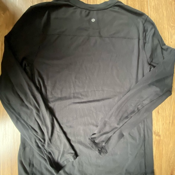 Men's Lululemon Performance Long Sleeve - Picture 2 of 7